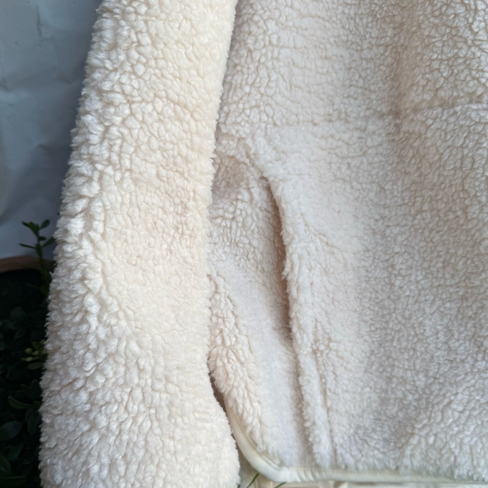 Beyond Yoga Cream Sherpa Half-Zip Pullover - Picture 11 of 13